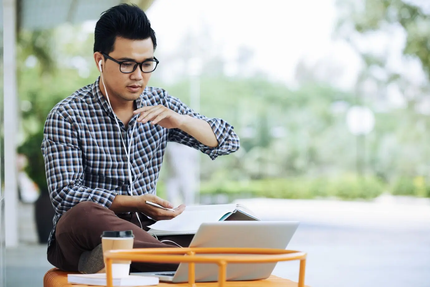 Appel vidéo avec un partenaire commercial